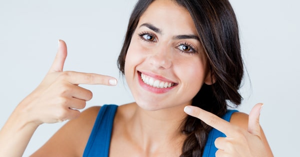 What Are the Benefits of Visiting a Cosmetic Dentist?