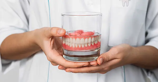 Complete Dentures Guide: Renewing Smiles
