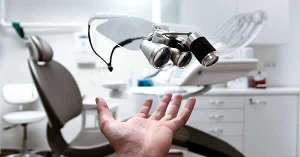How To Pick the Appropriate Implant Dentist? | Palm Desert