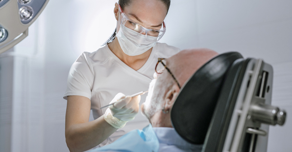 Know Your Dental Specialists: Endodontists vs. Oral Surgeons